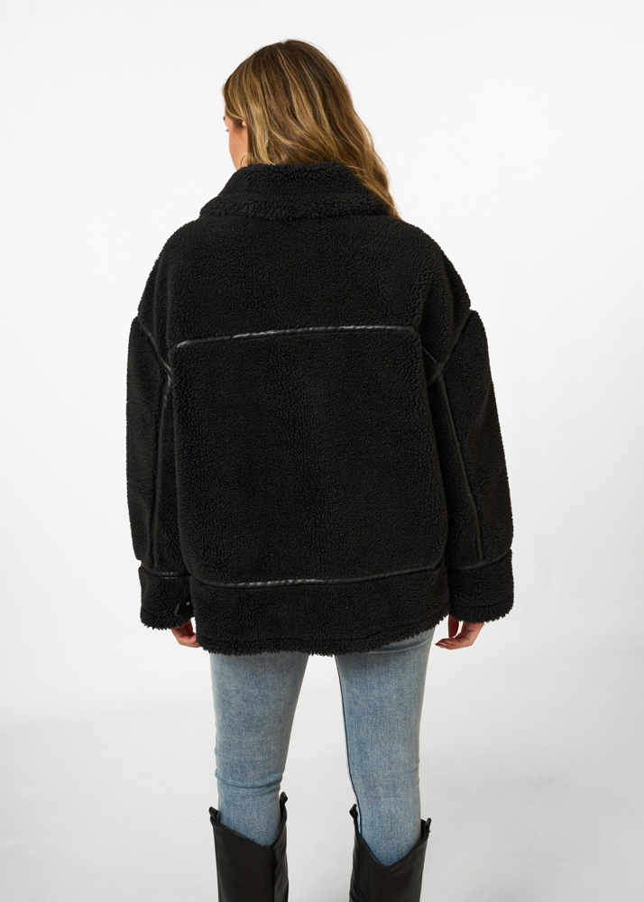 Lia lammy jacket zwart