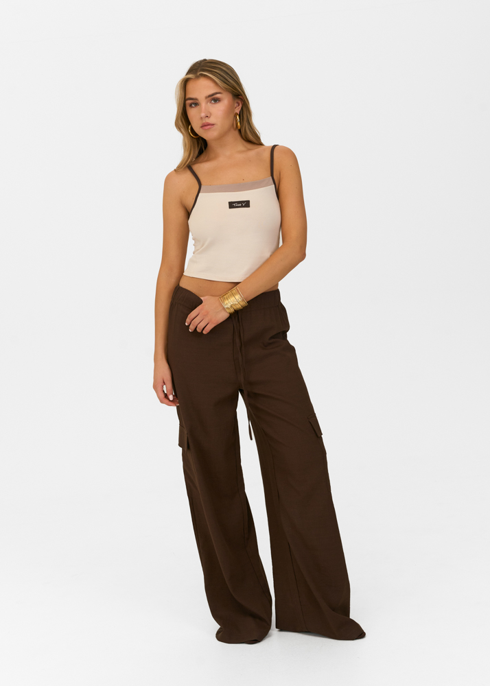 Label contrast top