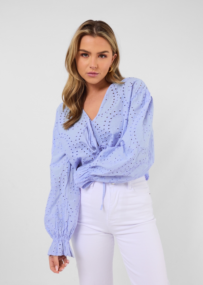 Nina embroidery blouse