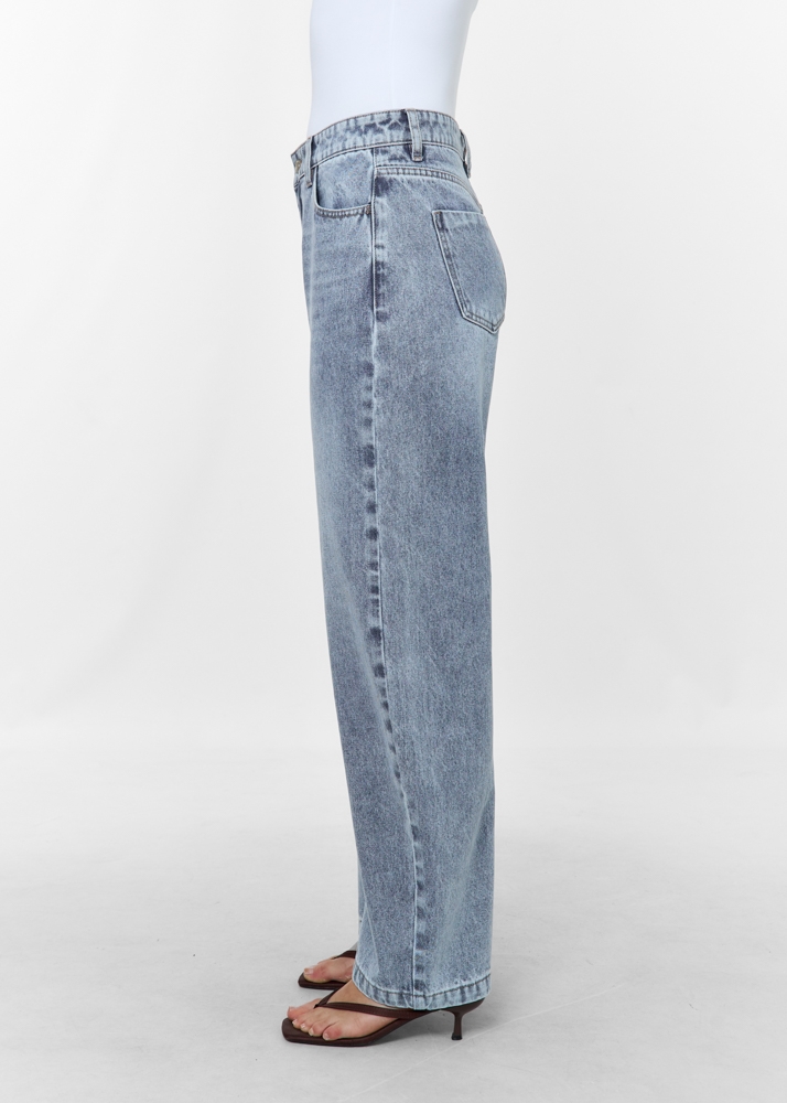 Balloon jeans