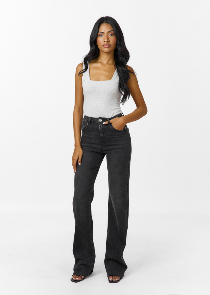 Straight leg stretch jeans