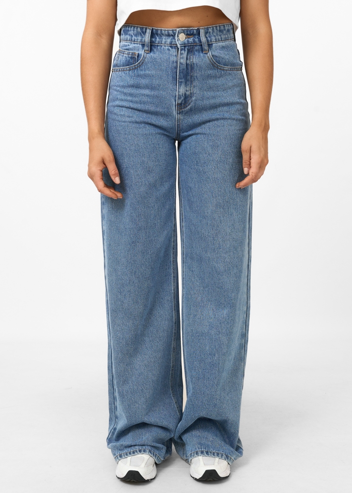 Wide leg jeans