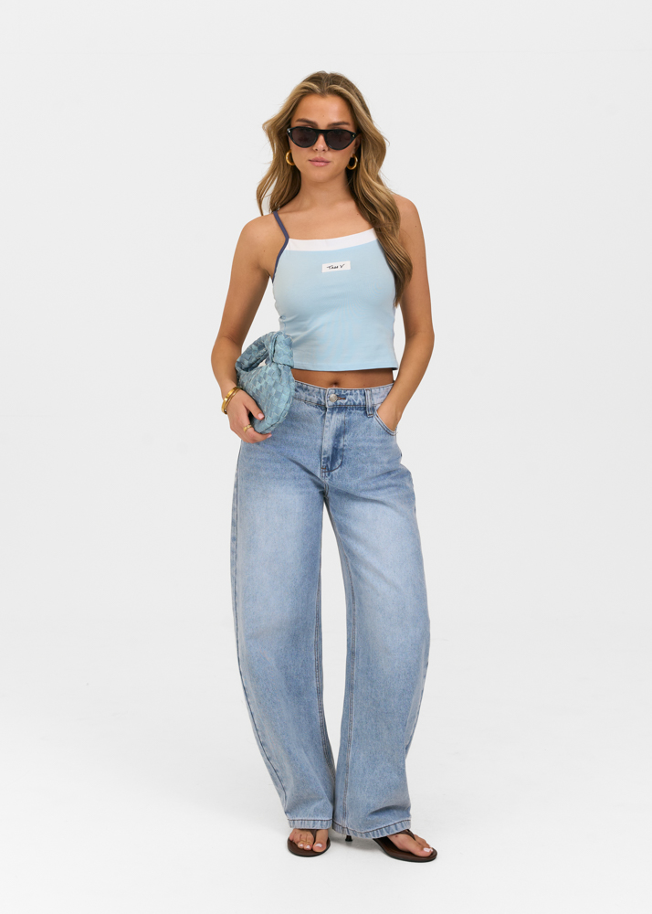 Label contrast top