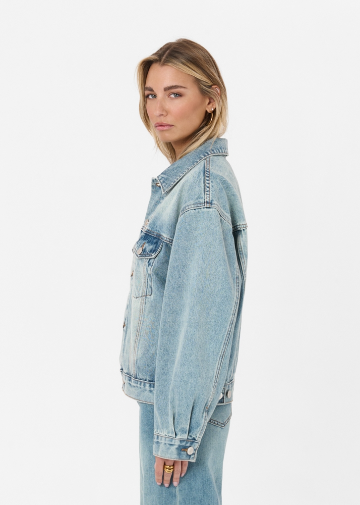 Boxy denim jacket