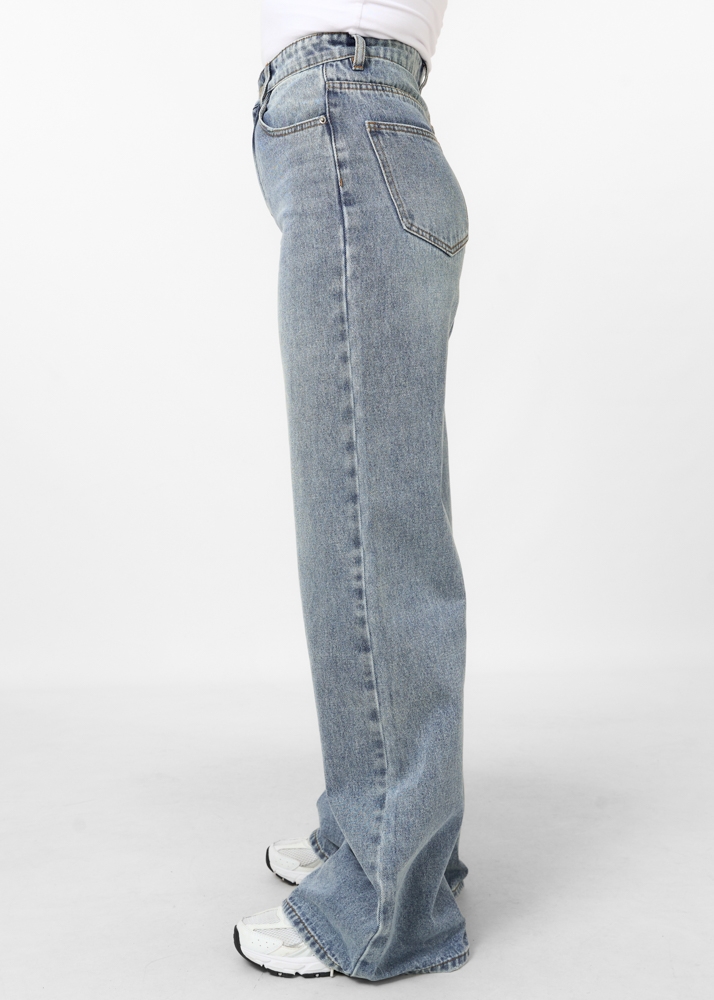 Wide leg jeans