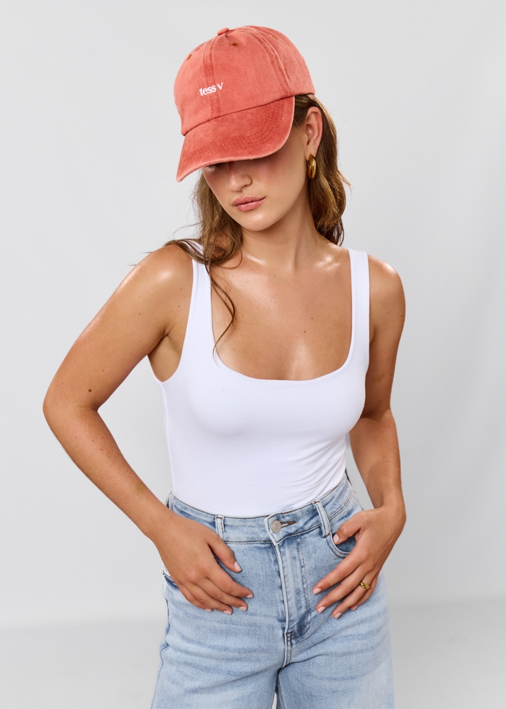 Tess v pet