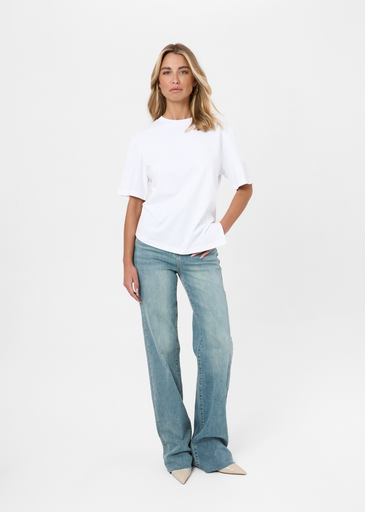 Straight leg stretch jeans