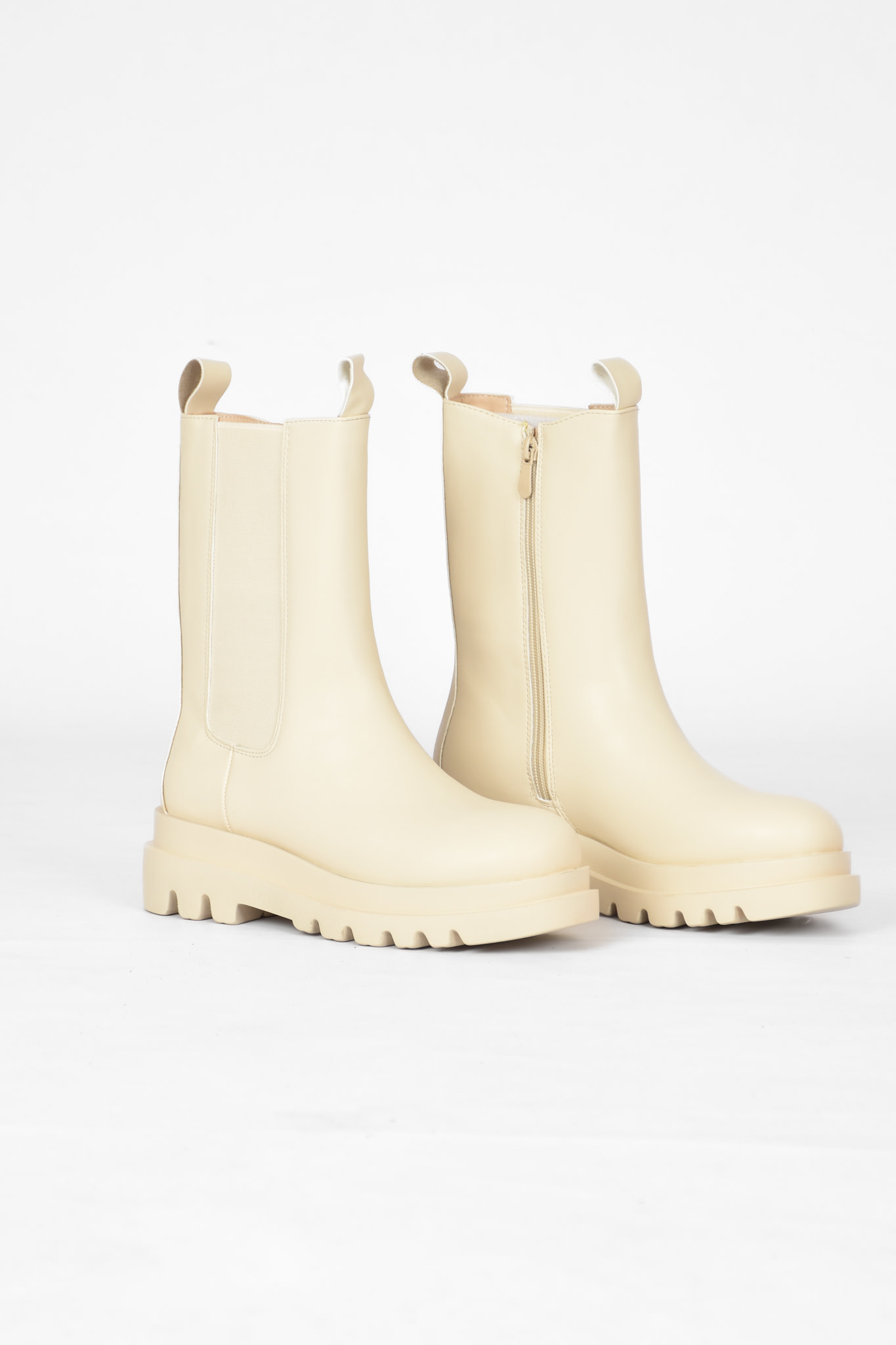 Alara boots beige