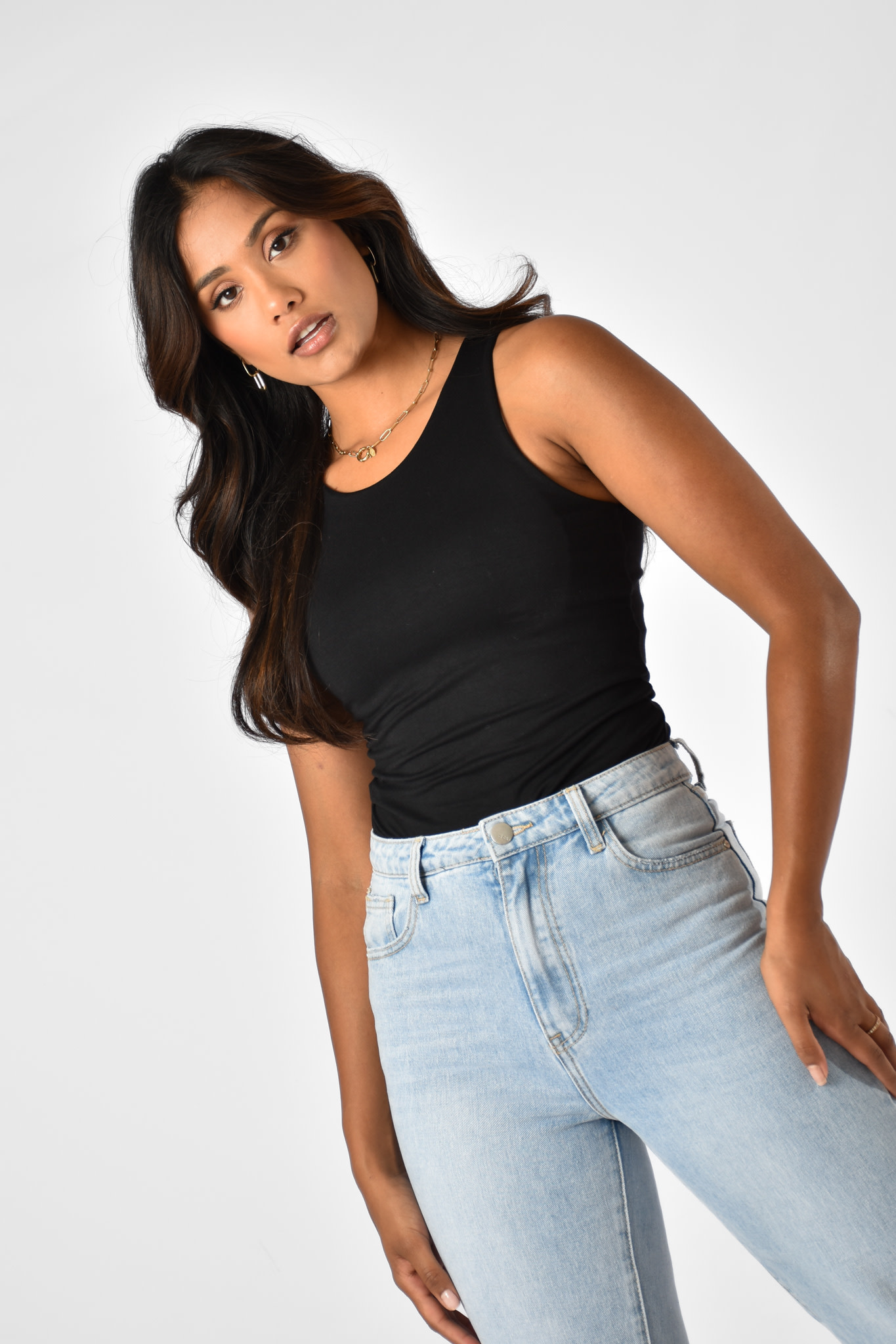 Essential body black