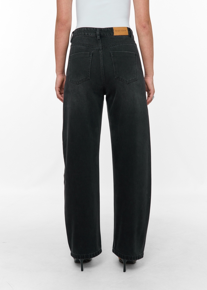 Balloon jeans