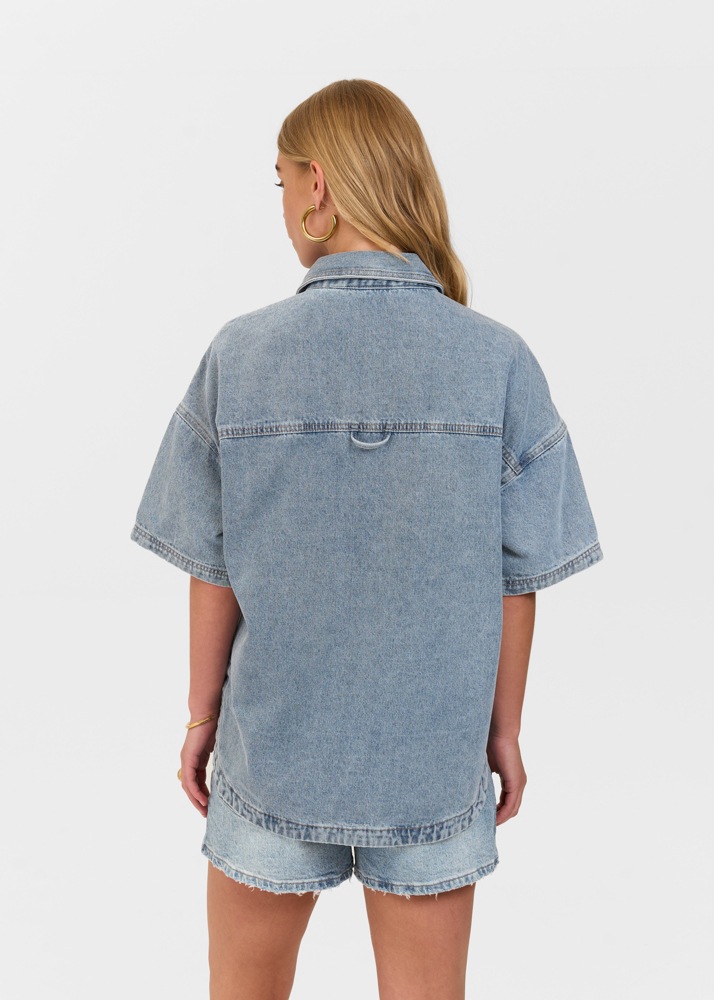 Oversized denim blouse korte mouw