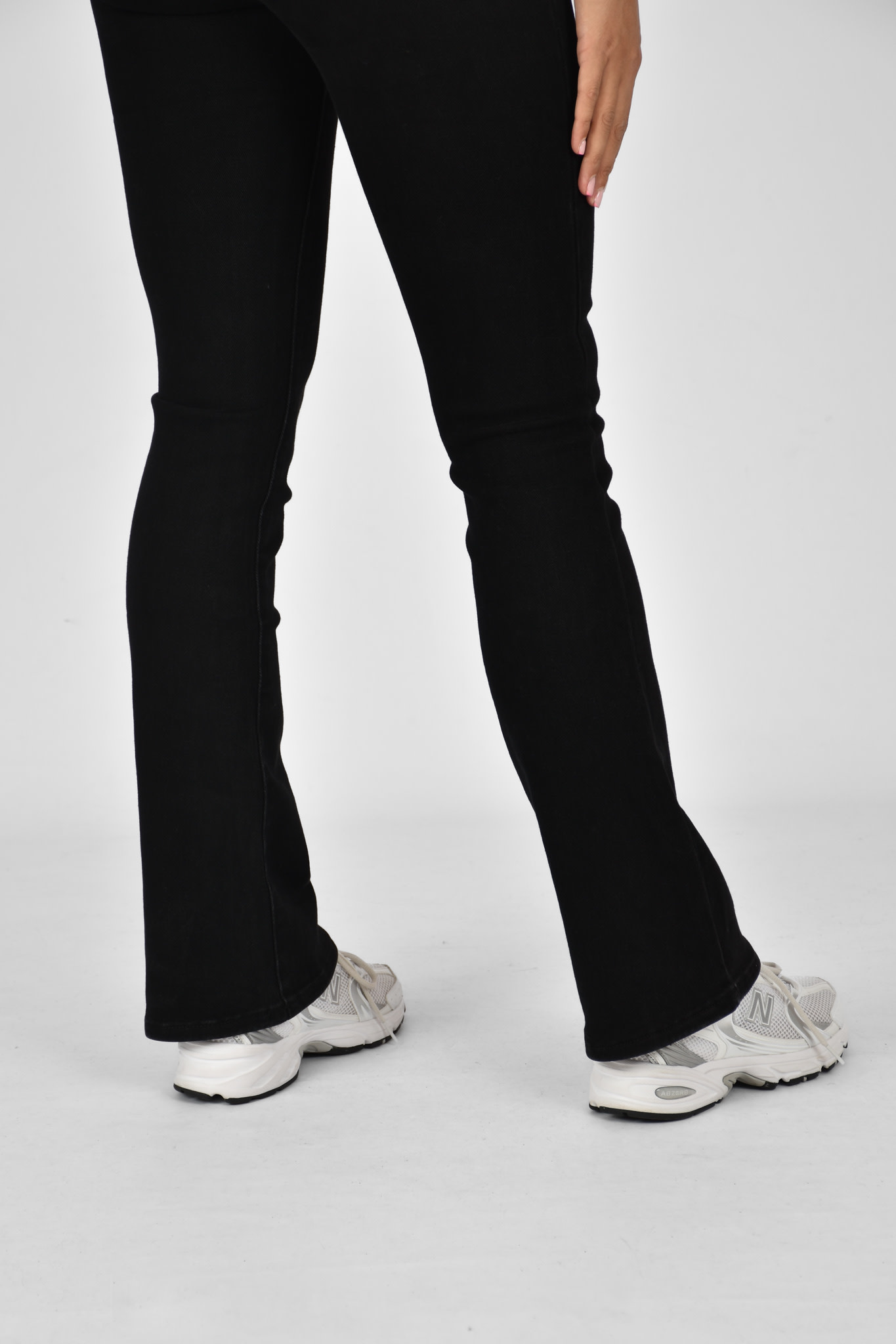 Loena flared jeans black