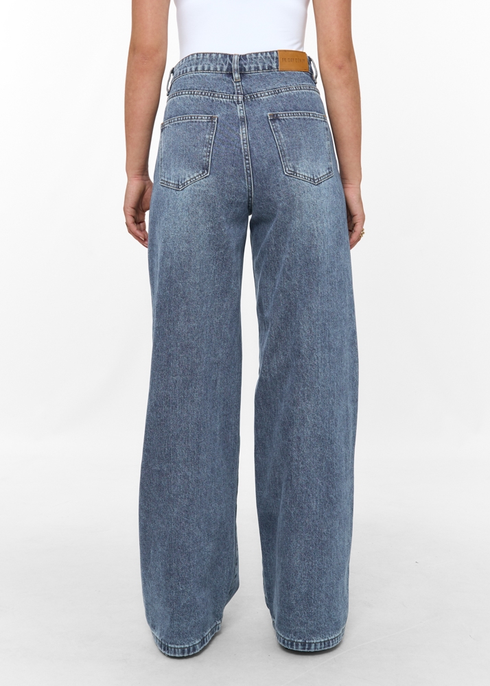 Wide leg classic jeans