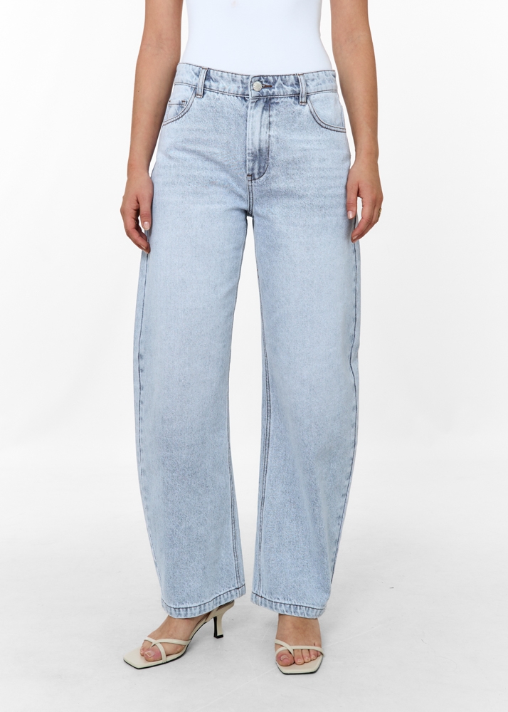 Balloon jeans