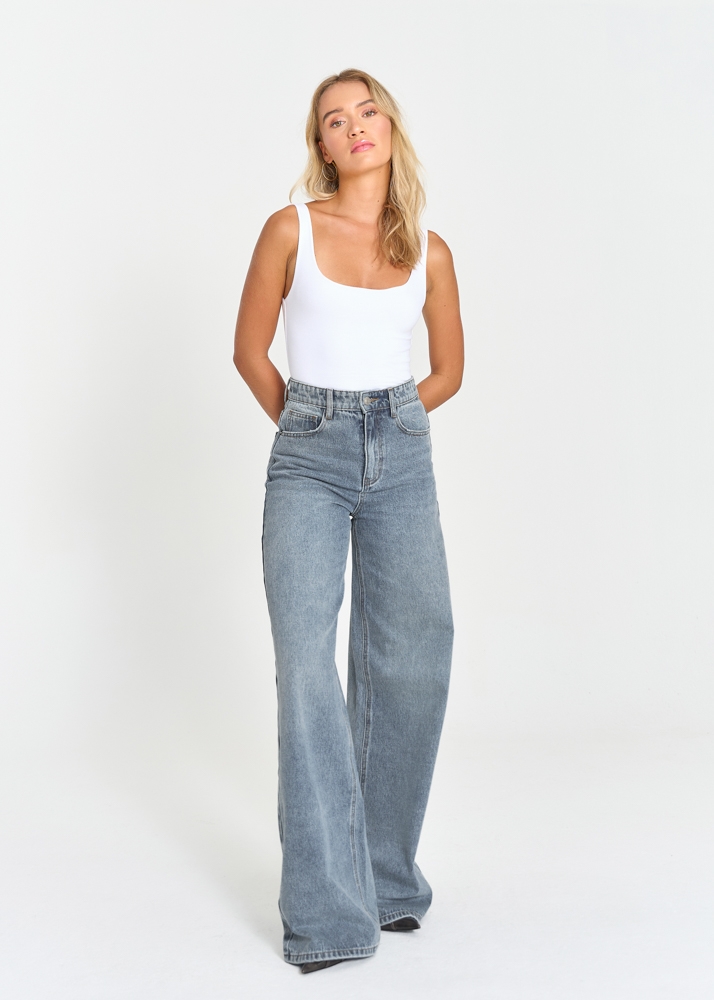 Wide leg jeans