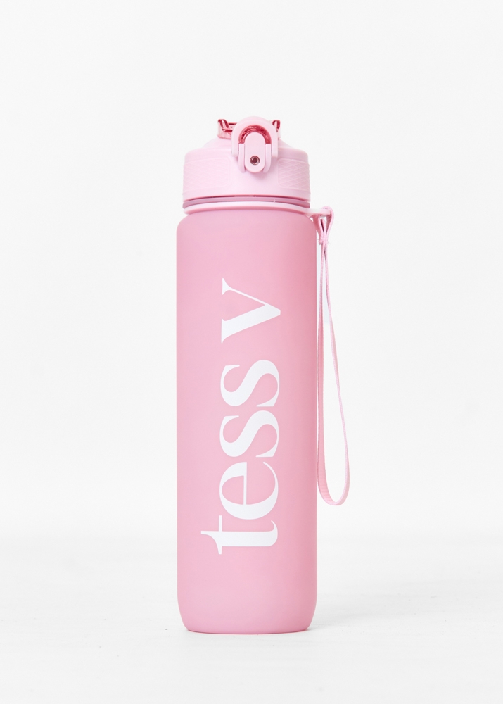 Tess v waterfles