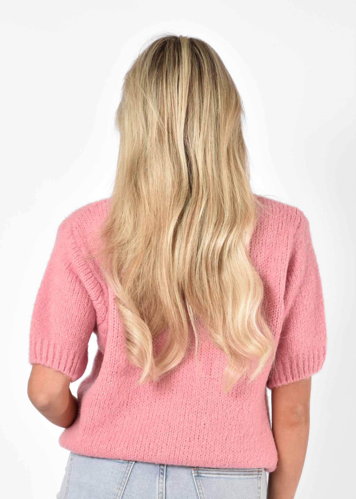 Dana trui roze