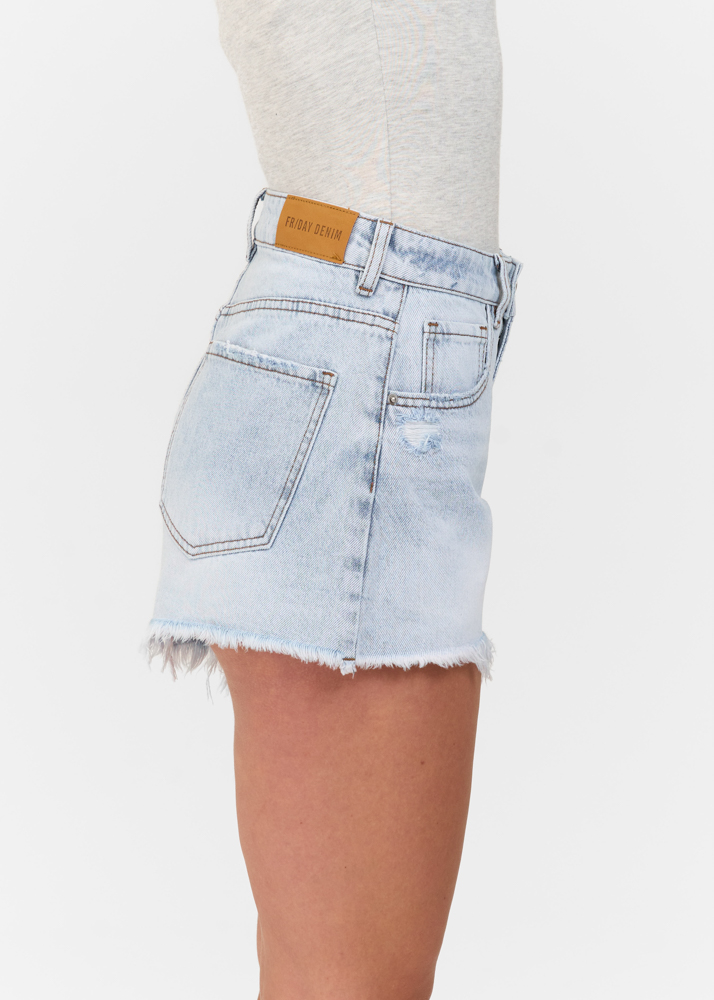 Boyfriend short