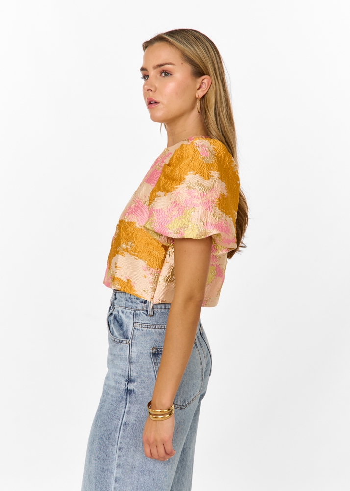 Yara top