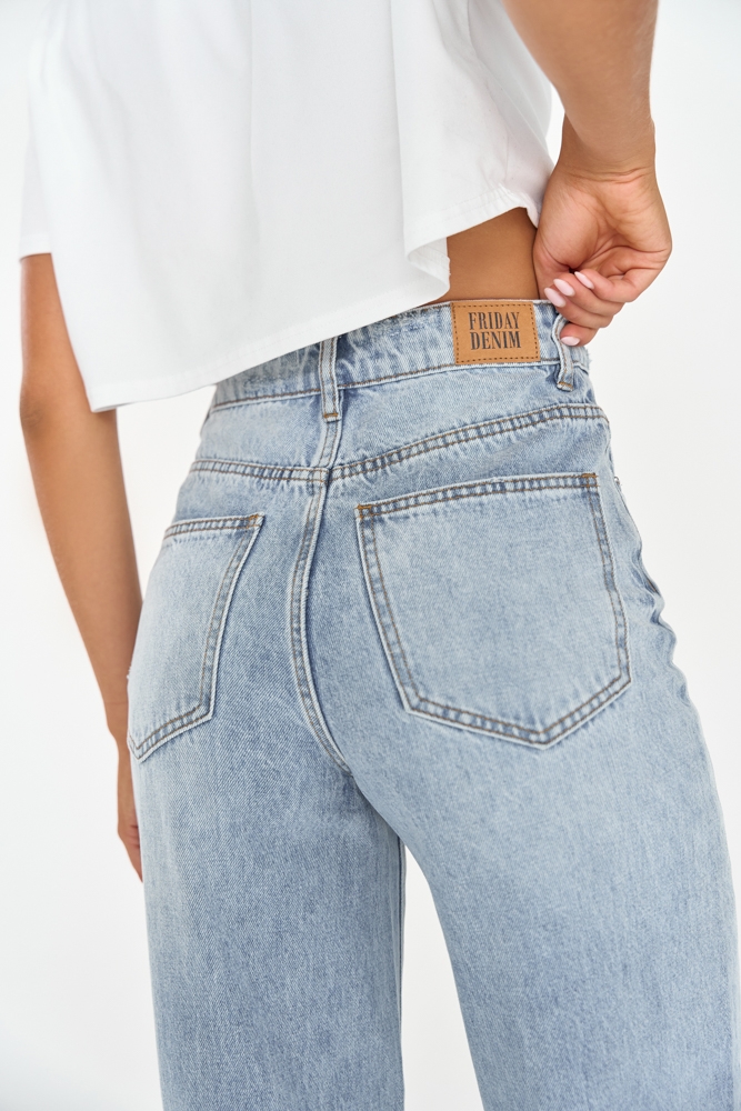 Wide leg jeans