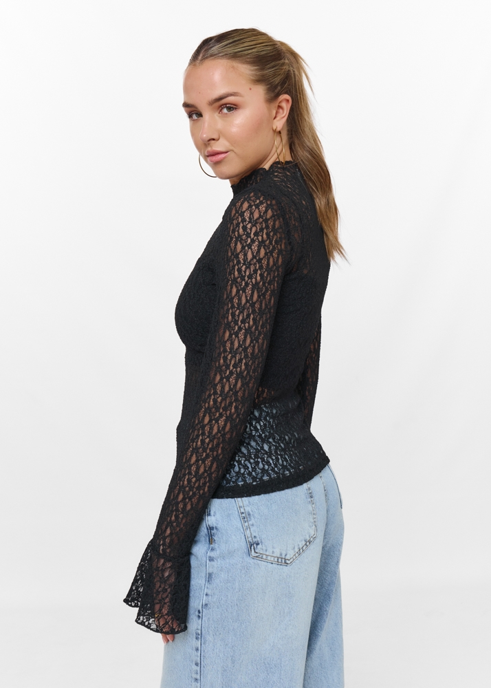 Lisa kanten top