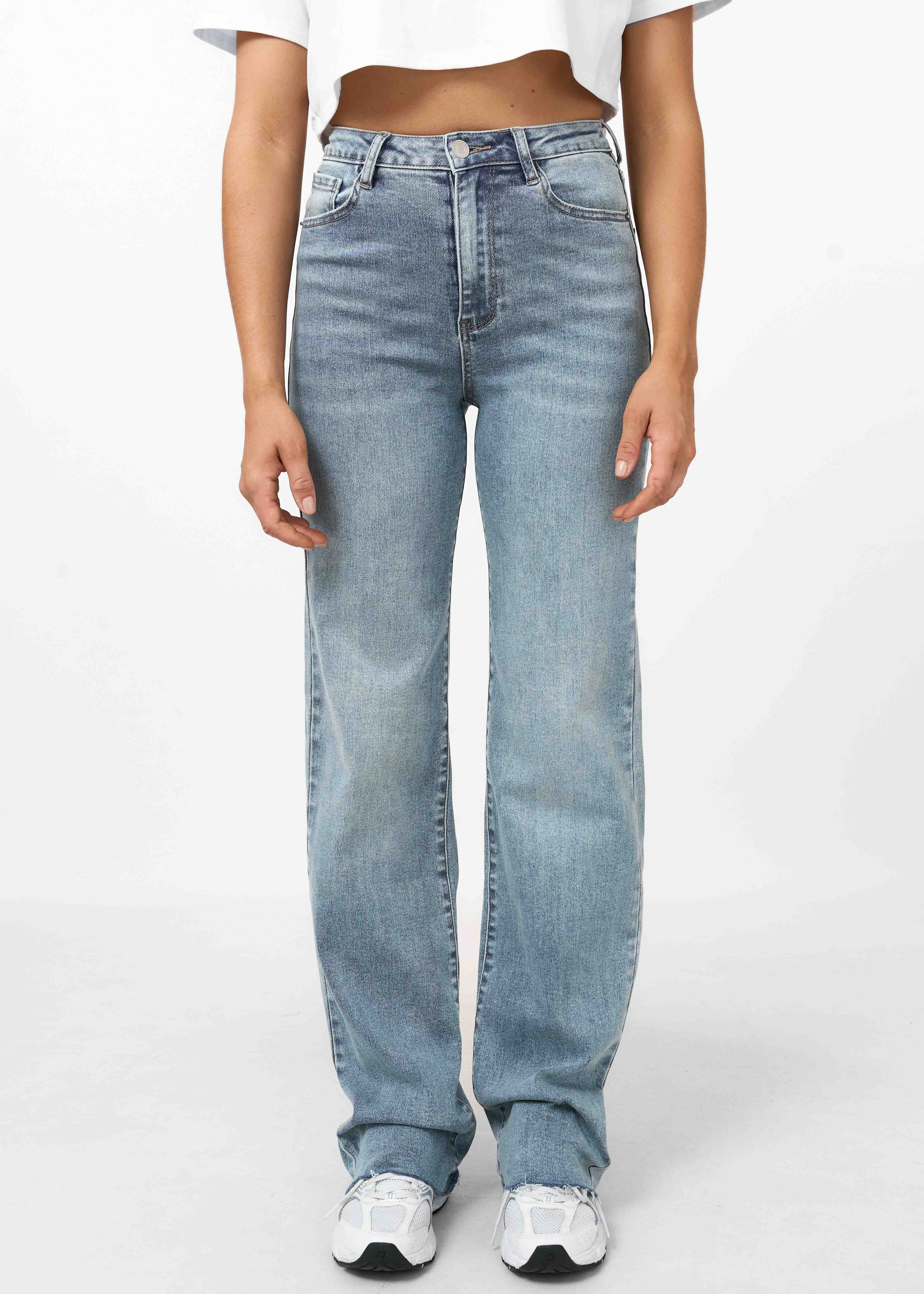 Straight leg stretch jeans