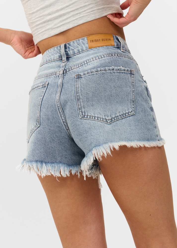 Boyfriend short
