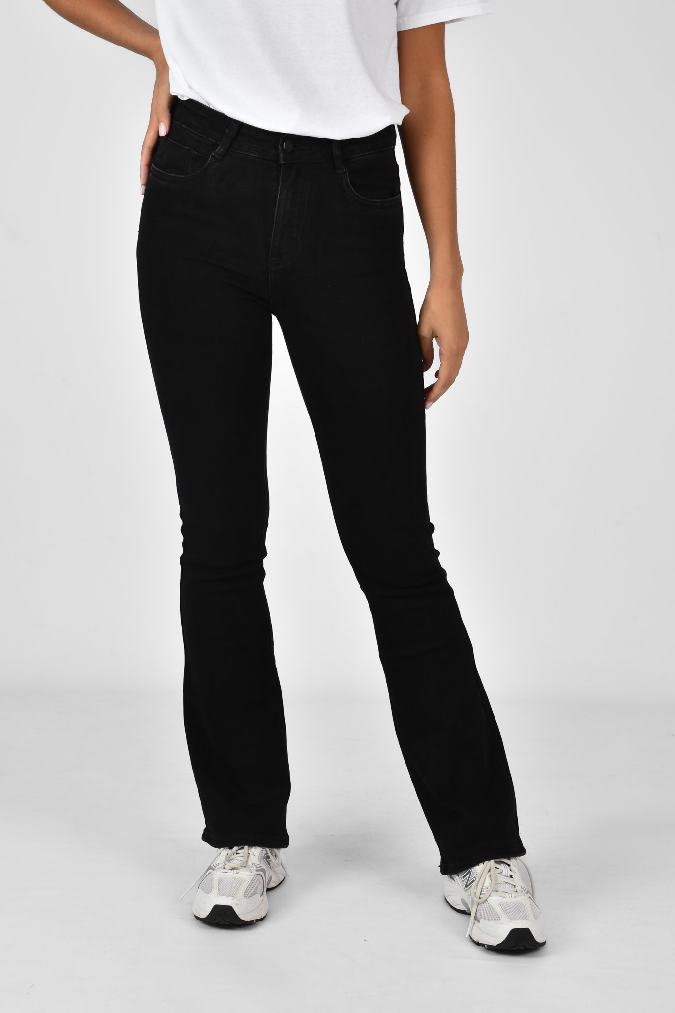 Loena flared jeans black